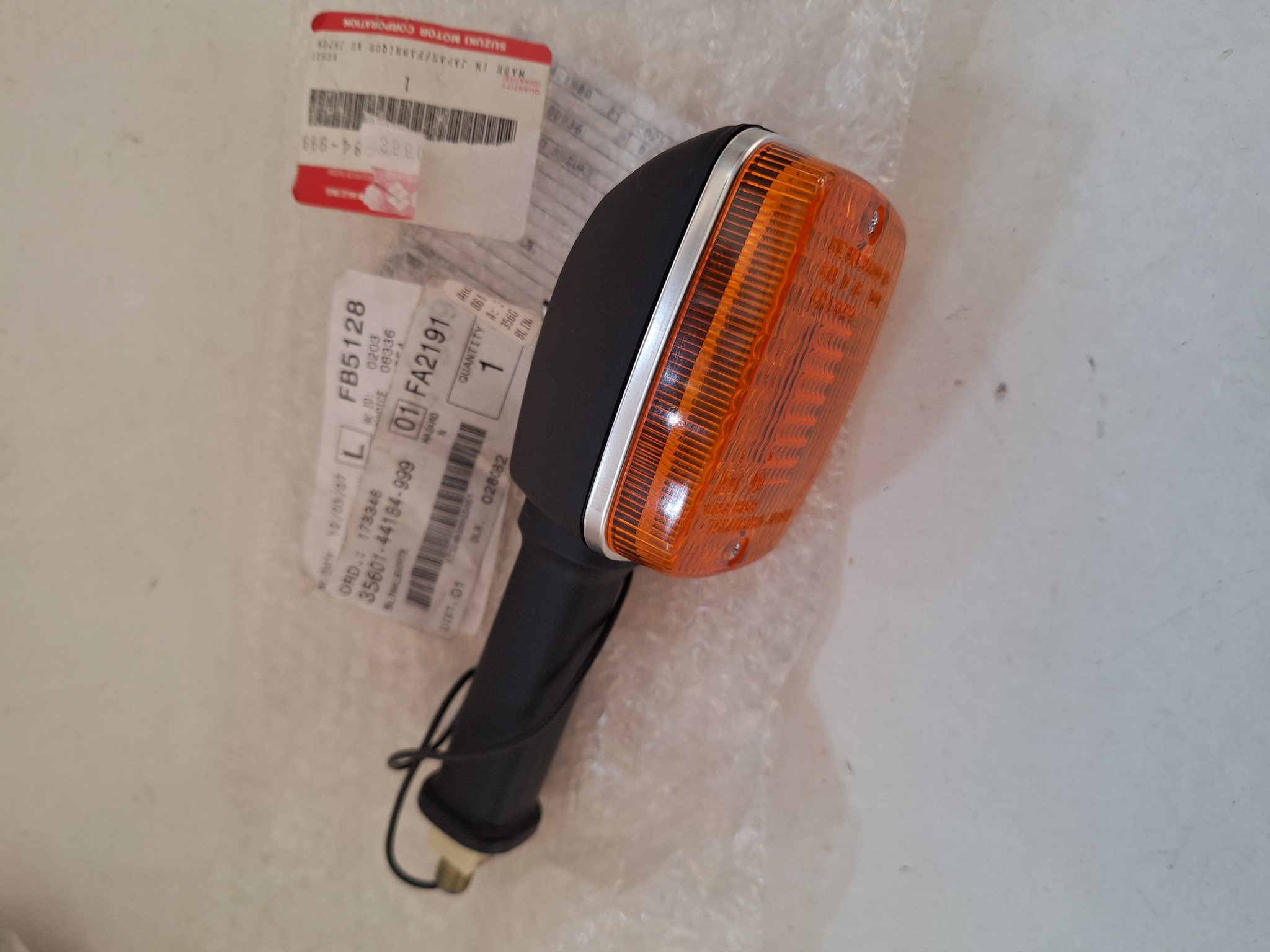 Picture of SUZUKI  BLINKER  35601-44184-999